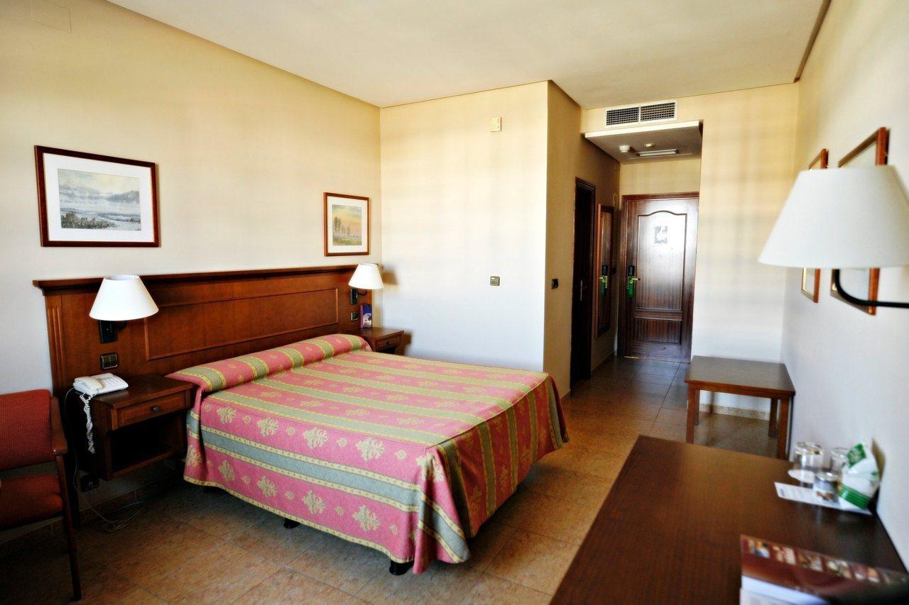Hotel Lozano Антекуера Екстериор снимка